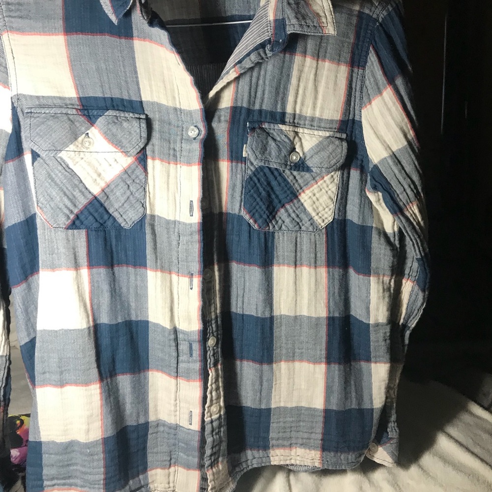 LEVI’S plaid button down - Picture 3 of 4